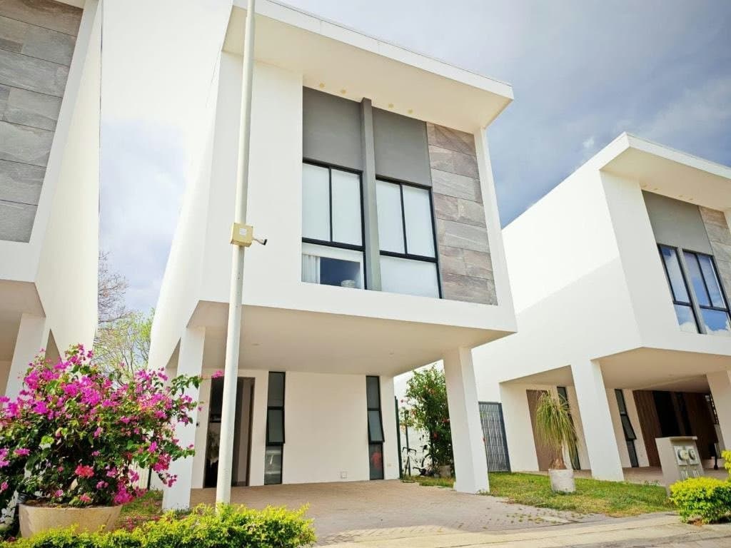 Casa en Pozos · 3 hab · 200 m² — easyrent