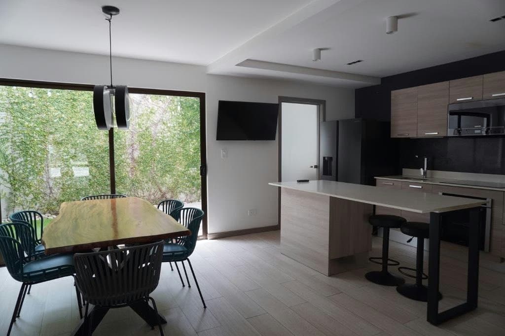 Apartamento en San Antonio · 2 hab · 90 m² — easyrent