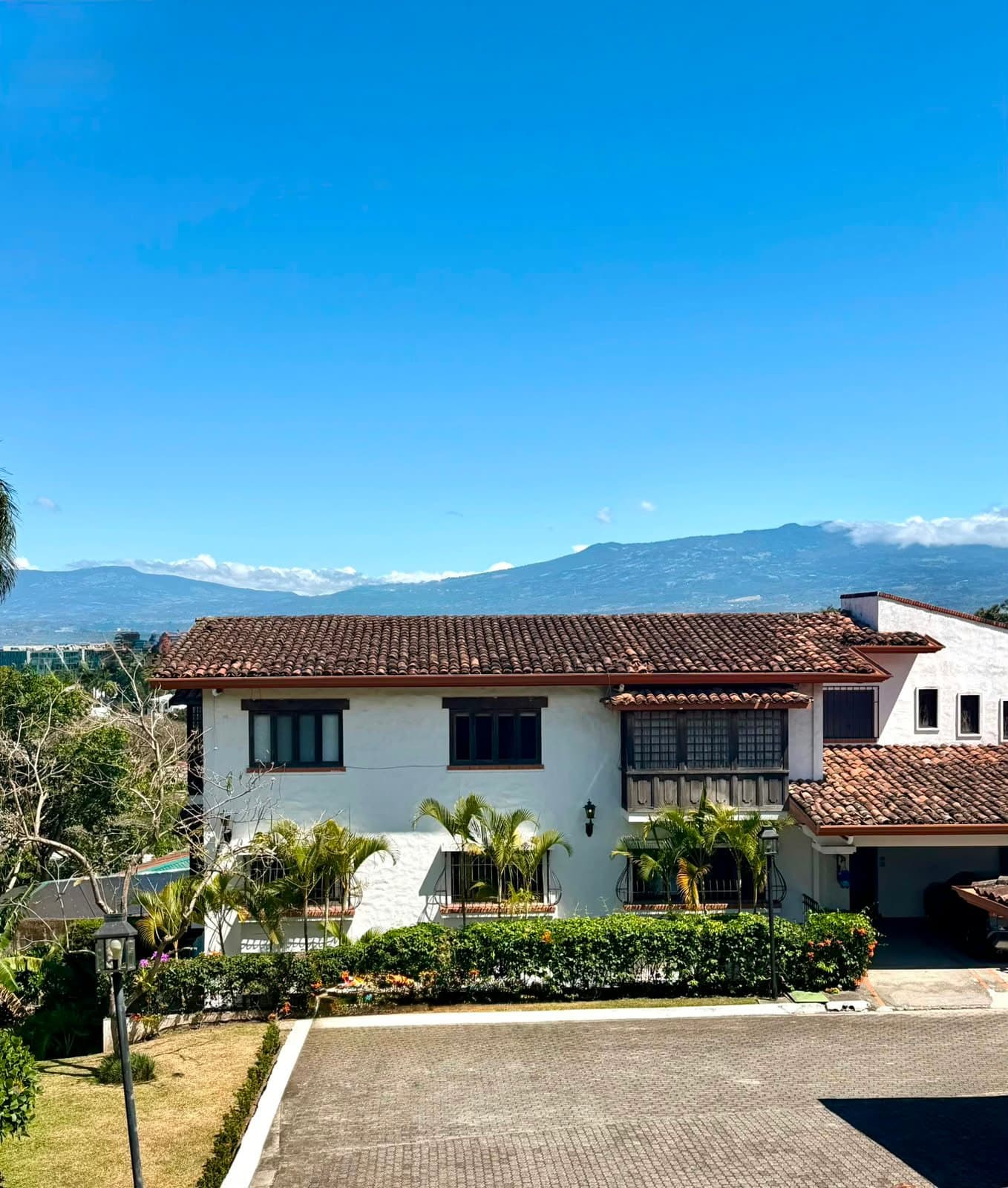 Apartamento en Escazú · 4 hab · 180 m² — easyrent